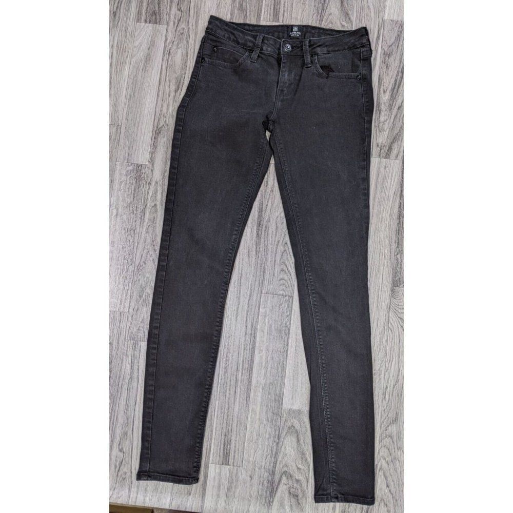Just Black Womens Size 26 Pockets Skinny Black Denim Jeans